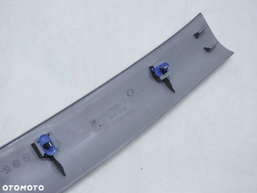 LISTWA PODSUFITKI TYŁ OPEL ASTRA H III KOMBI - 5