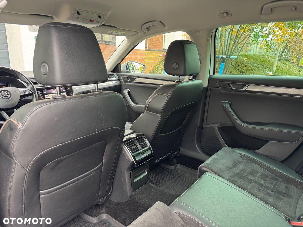 Skoda Superb 2.0 TDI SCR 4x4 Scout DSG - 12