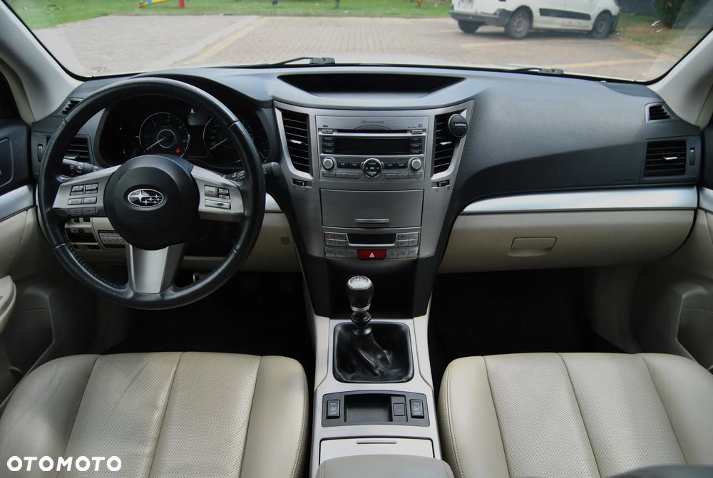 Subaru Legacy 2.0D Exclusive - 9