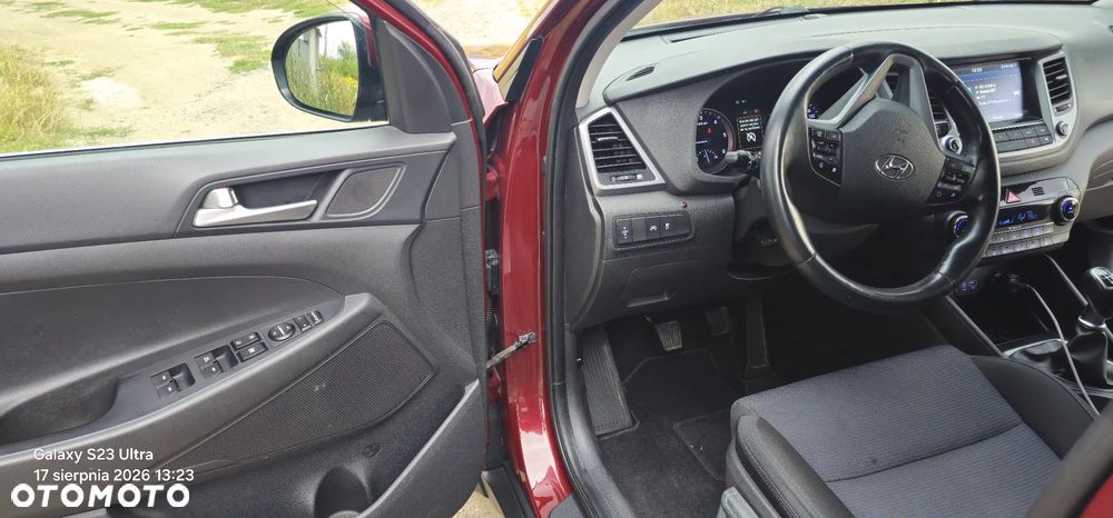 Hyundai Tucson 1.7 CRDI BlueDrive Style 2WD - 17