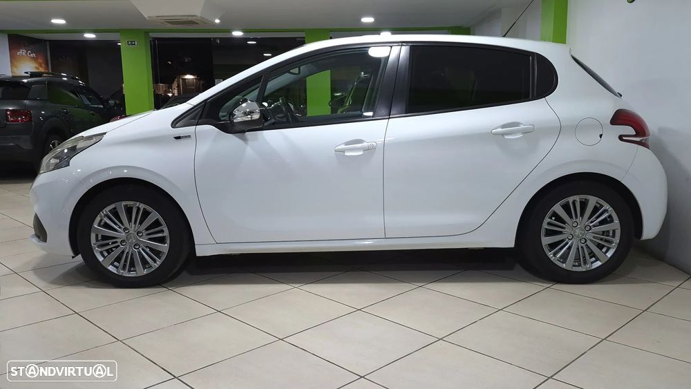 Peugeot 208 1.2 PureTech Style - 7
