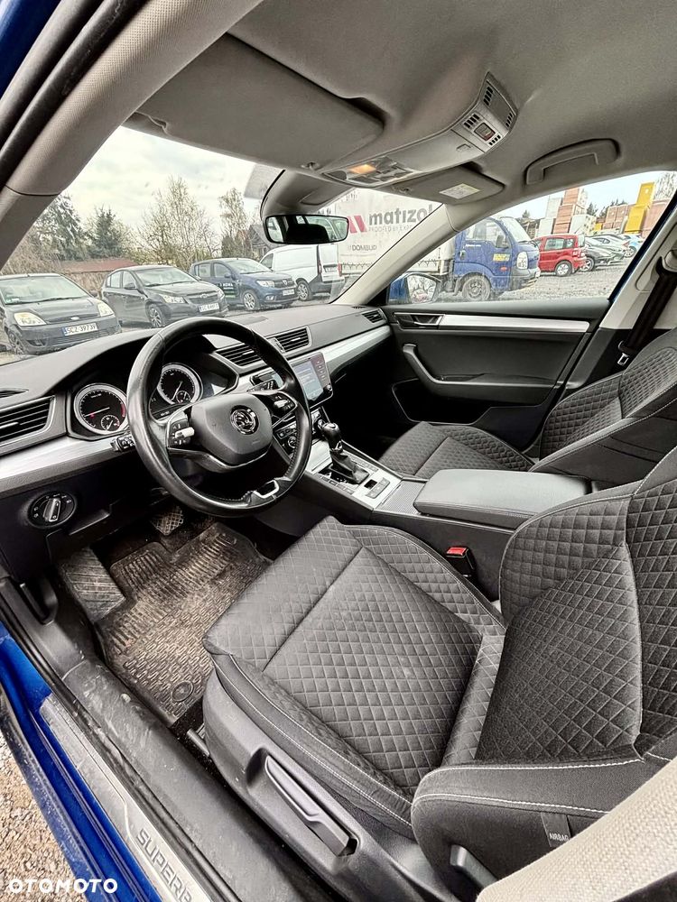 Skoda Superb 2.0 TDI SCR Style DSG - 9