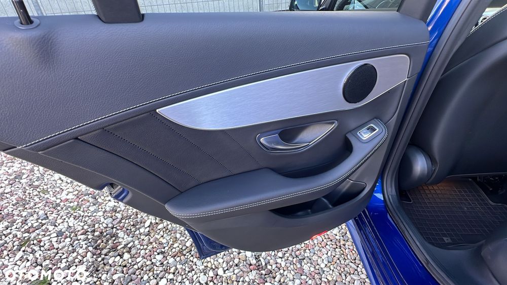 Mercedes-Benz Klasa C 200 9G-TRONIC - 26