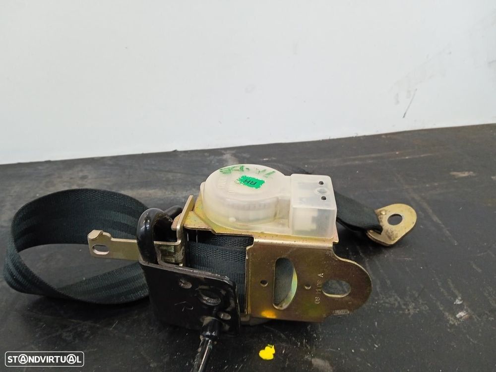 CINTO SEGURANÇA TRASEIRO DIREITO HYUNDAI COUPE 2000 -8982027200 - 2