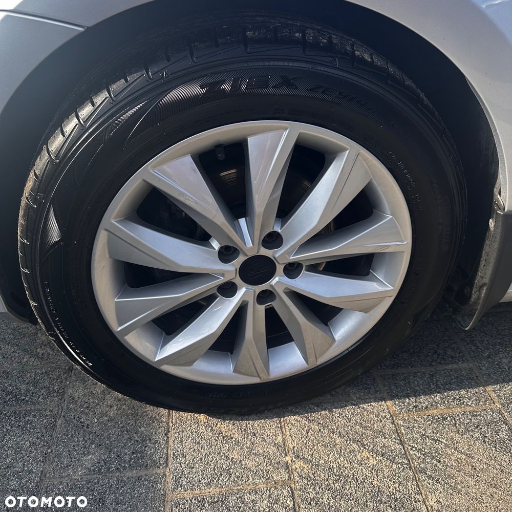 Volkswagen Golf - 28