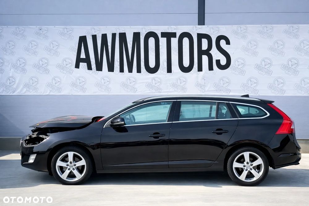 VOLVO V60 2012 *SAMOCHÓD NA CZĘŚCI* 4436 black solid stone volvo 01900 MASKA, LAMPA, DRZWI, LUSTERKO, ZDERZAK, GRILL, BŁOTNIK, KLAPA, BELKA, DESKA, FOTELE, KANAPA, ĆWIARTKA KIEROWNICA, TARCZE, ZACISKI, ZAWIESZENIE, KOMPLETNY PRZÓD, KOMPLETNY TYŁ, LICZNIK, ZEGARY, PRAWE LEWE PRZÓD TYŁ - 1