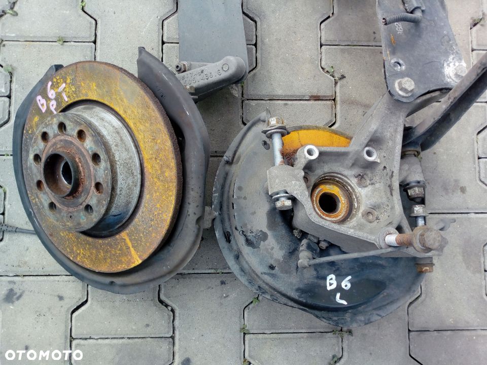 VW Passat B6 kombi wahacz piasta tyl 4Motion lewy - 2