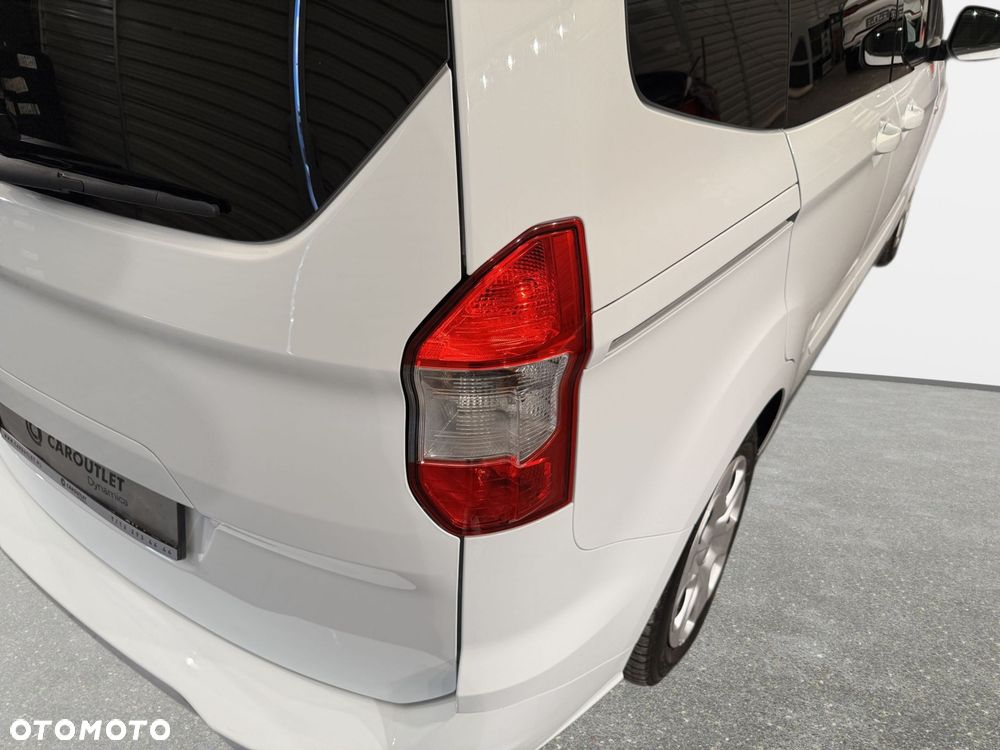 Ford Tourneo Courier - 11