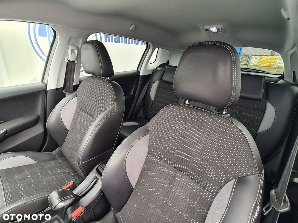 Peugeot 2008 1.2 Pure Tech GPF Allure S&S - 23