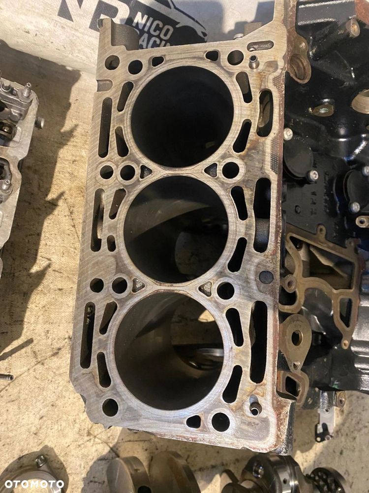 SILNIK GOŁY SŁUPEK AUDI VOLKSWAGEN 3.0 TDI DVV - 4