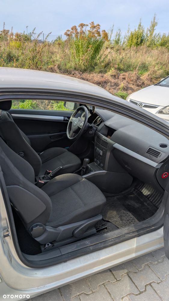 Opel Astra 1.8 Sport - 18