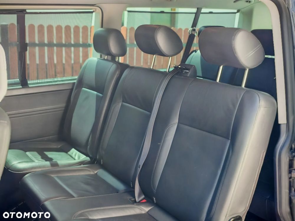 Volkswagen Caravelle - 6