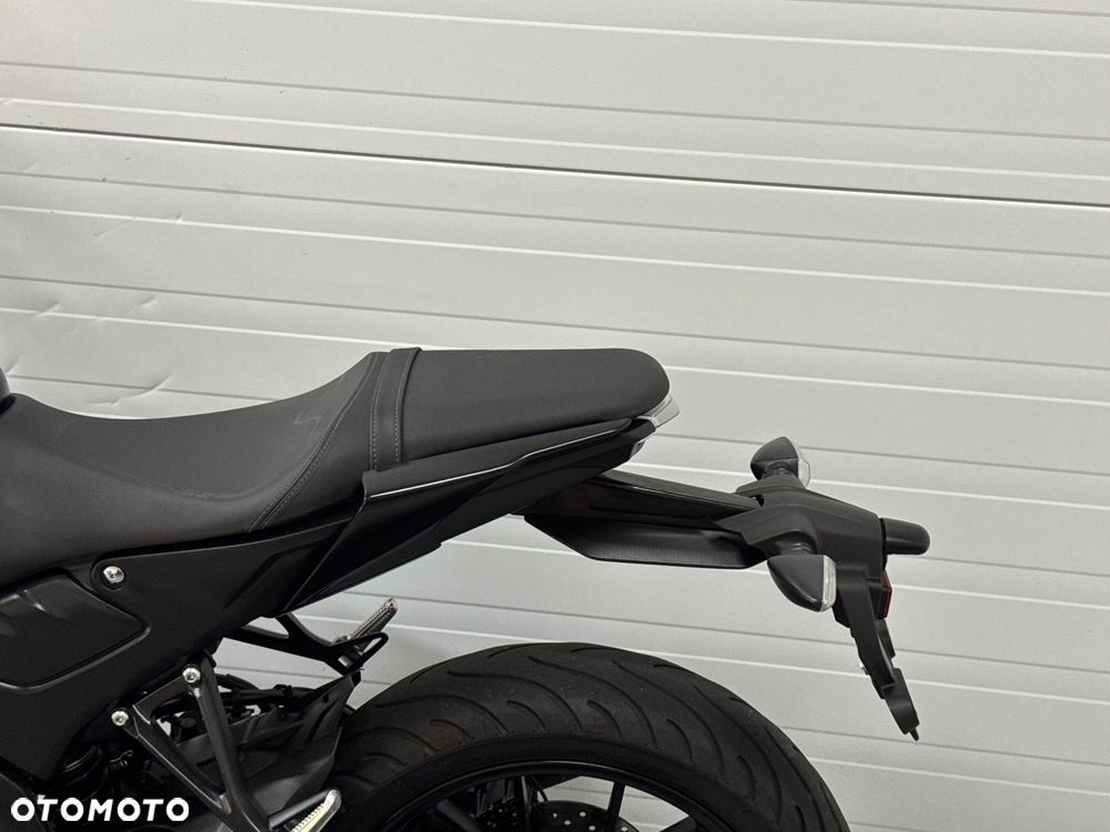 Yamaha MT - 24