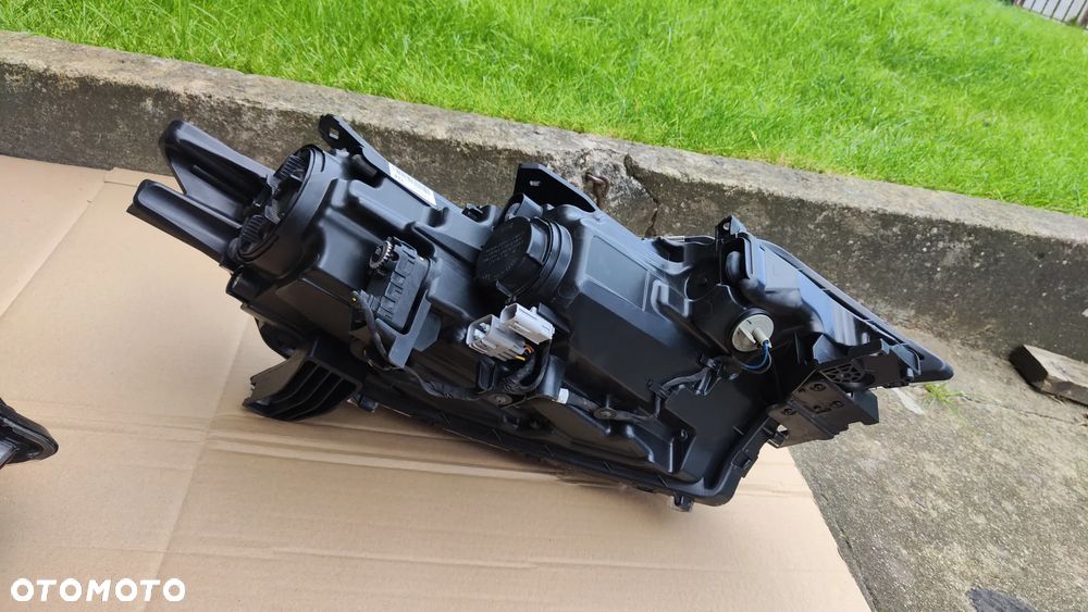 Mitsubishi Outlander 16-24 Lampa Przód Soczewka LR Komplet Oryginał EU - 9
