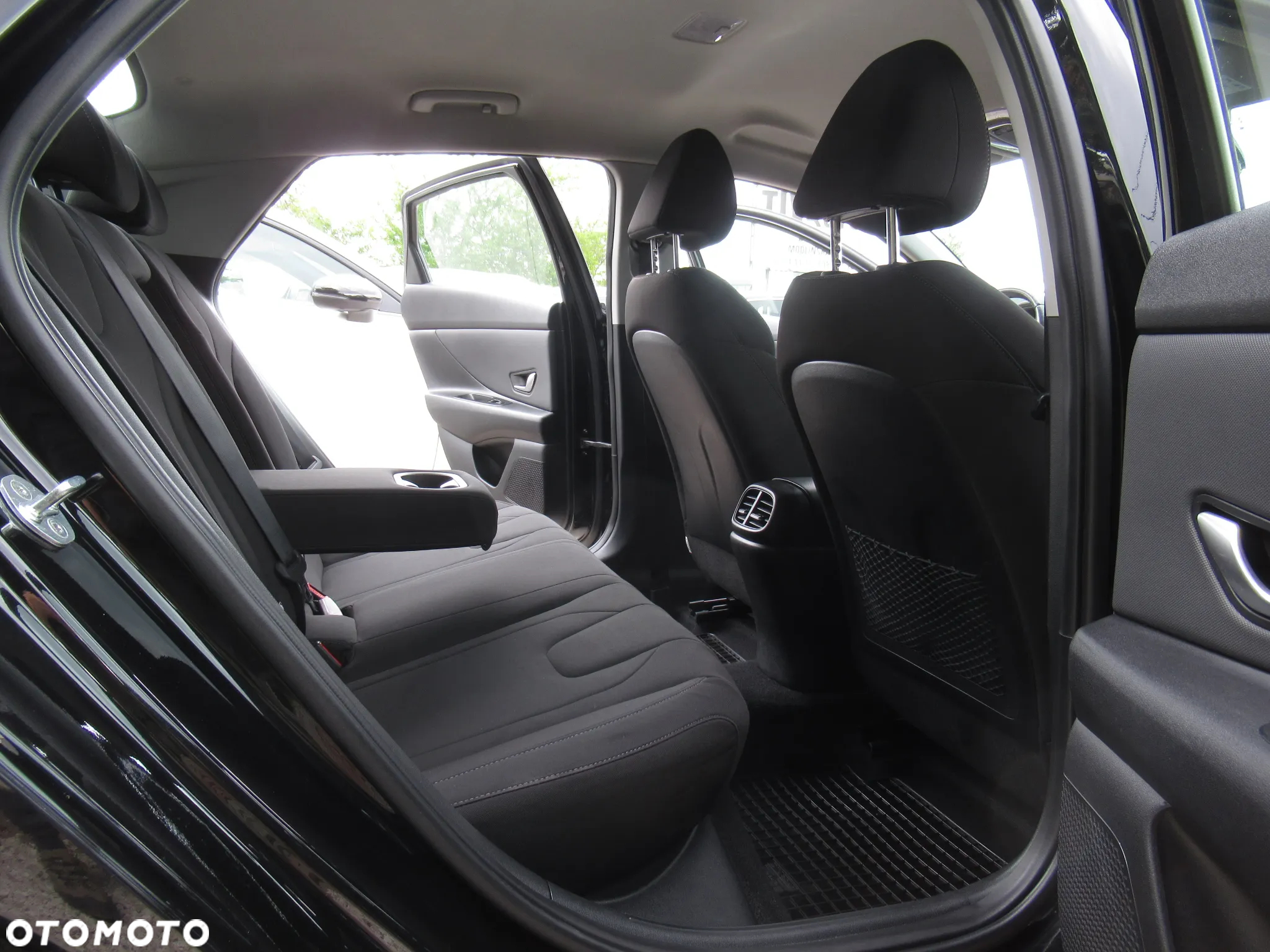 Hyundai Elantra 1.6 Executive CVT - 9