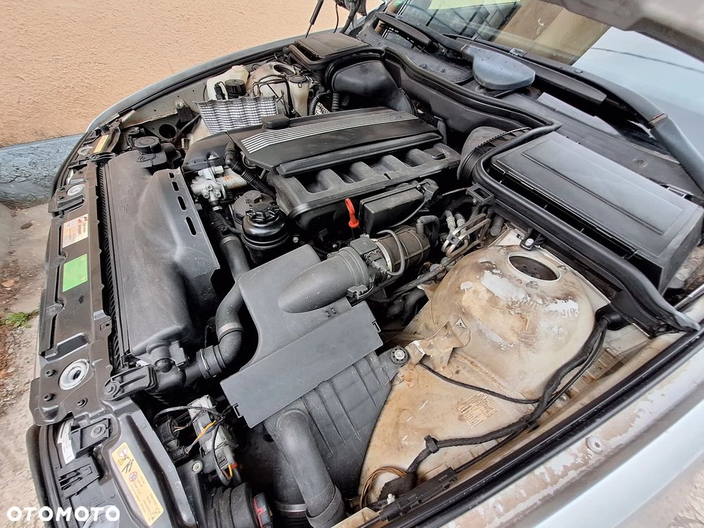 BMW Seria 5 - 35
