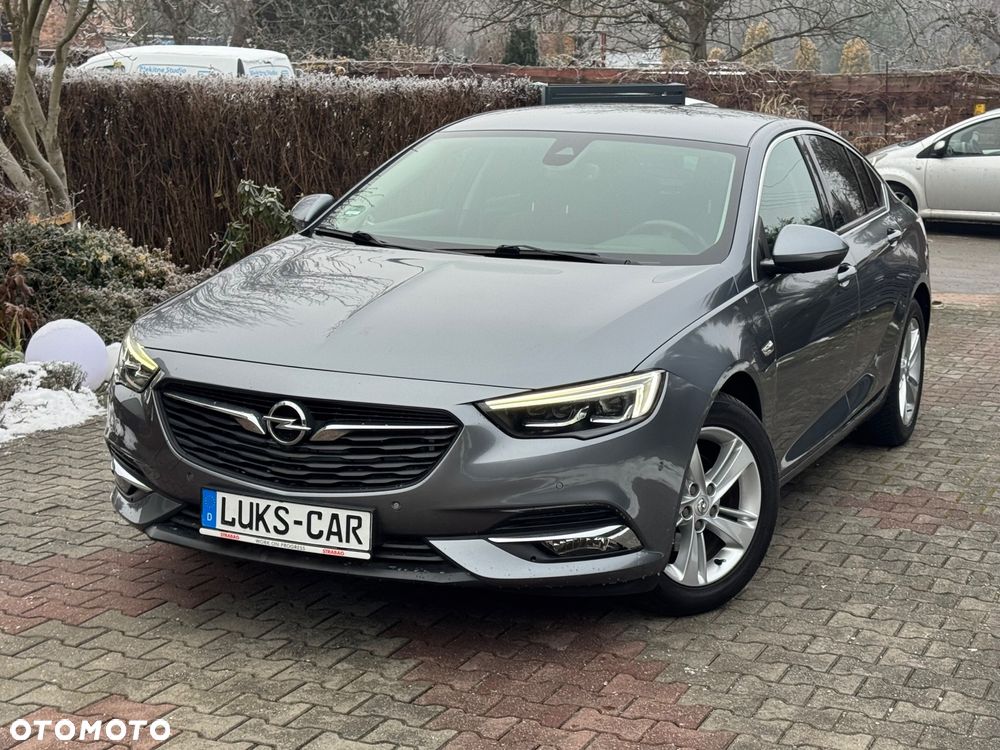 Opel Insignia - 1