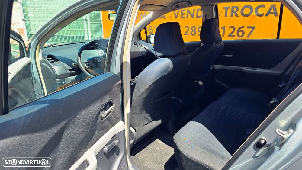 Toyota Yaris 1.0 VVT-i AC - 6