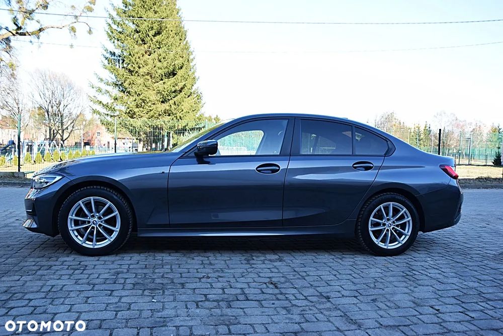 BMW Seria 3 318d Edition M Sport Shadow - 9
