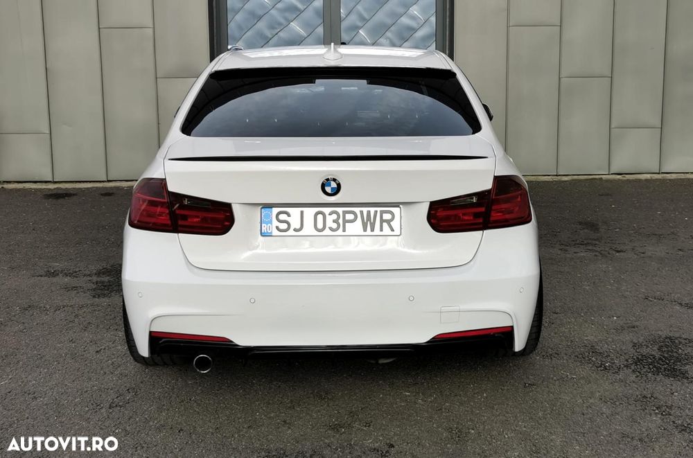BMW Seria 3 320d - 12