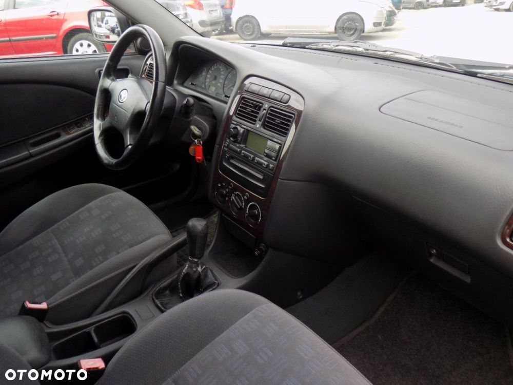 Toyota Avensis - 7