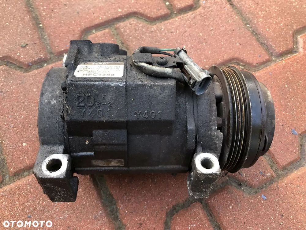 CADILLAC ESCALADE III 6,2 V8 2006-2014 SPRĘŻARKA KLIMATYZACJI KOMPRESOR - 2