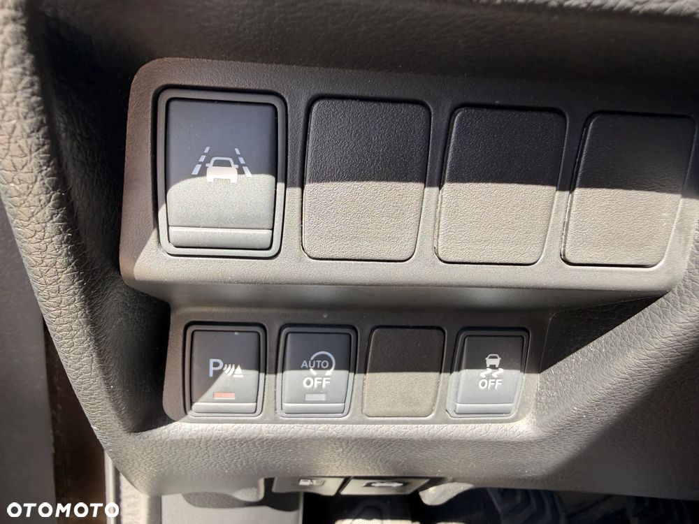 Nissan Qashqai 1.6 DCi N-Connecta - 27