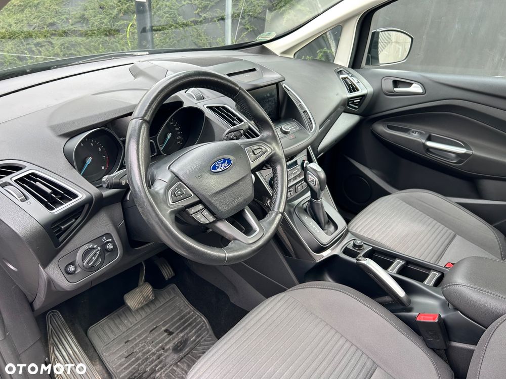 Ford Grand C-MAX - 23