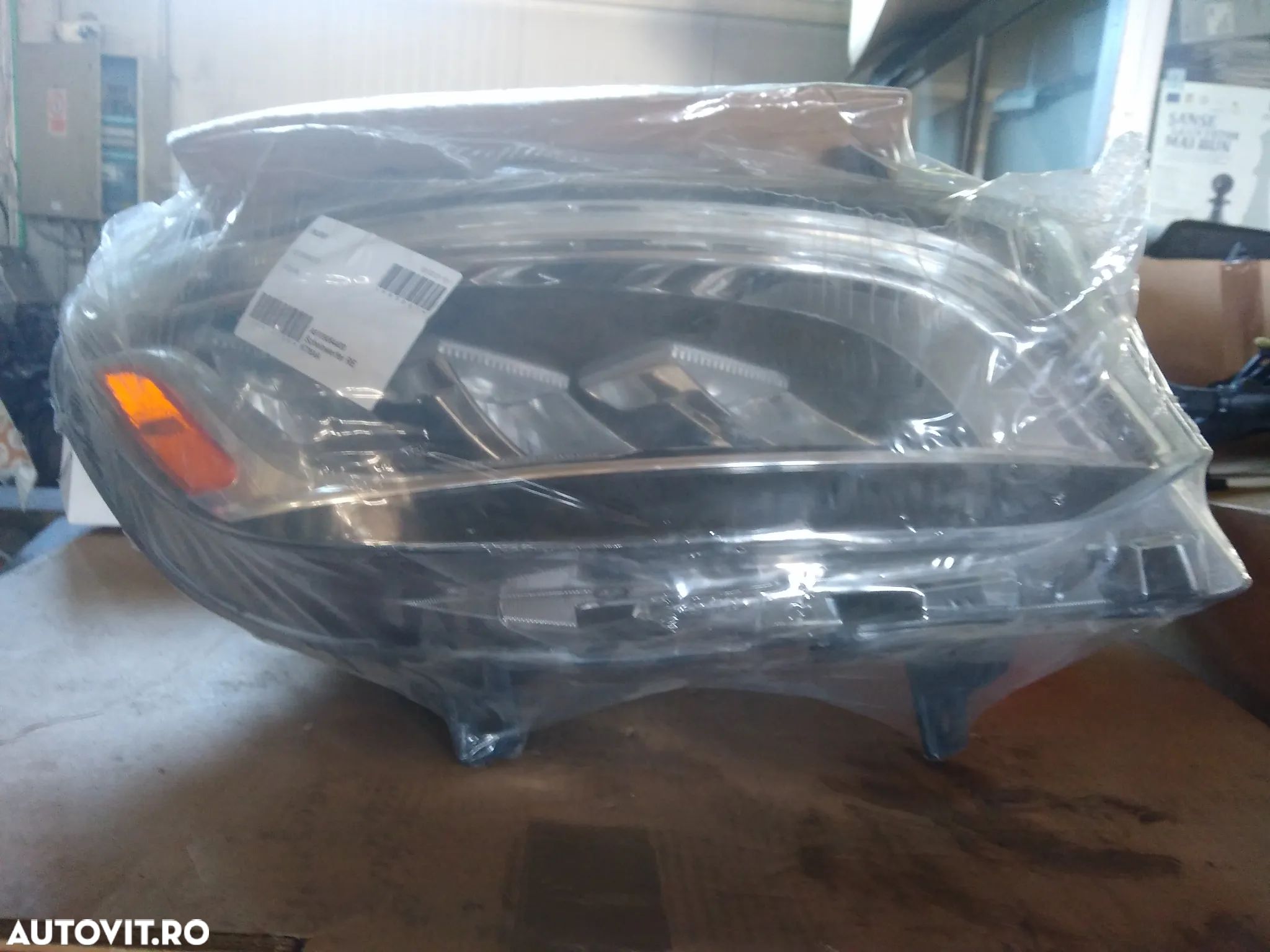 Far dreapta Mercedes W907 - 1