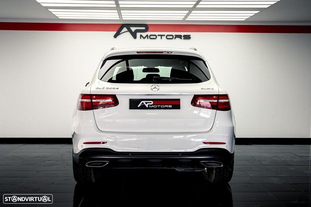 Mercedes-Benz GLC 250 d 4Matic 9G-TRONIC AMG Line - 11