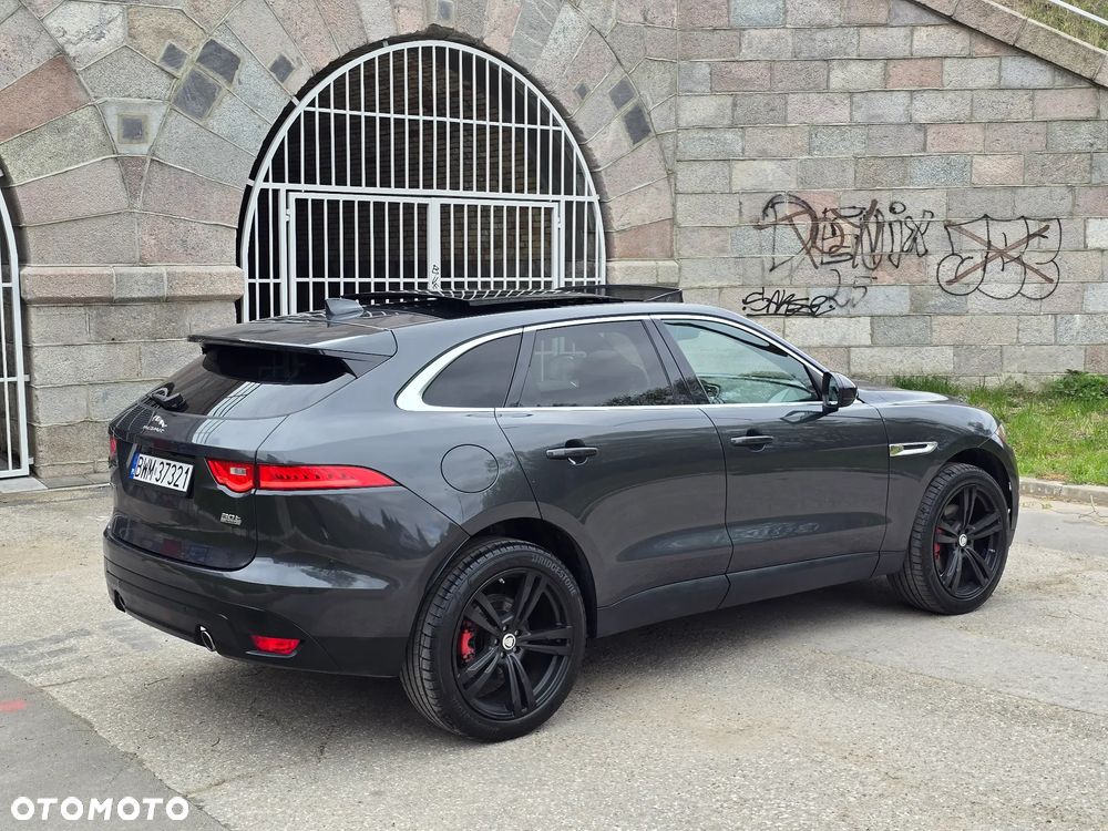 Jaguar F-Pace 30t AWD Prestige - 19