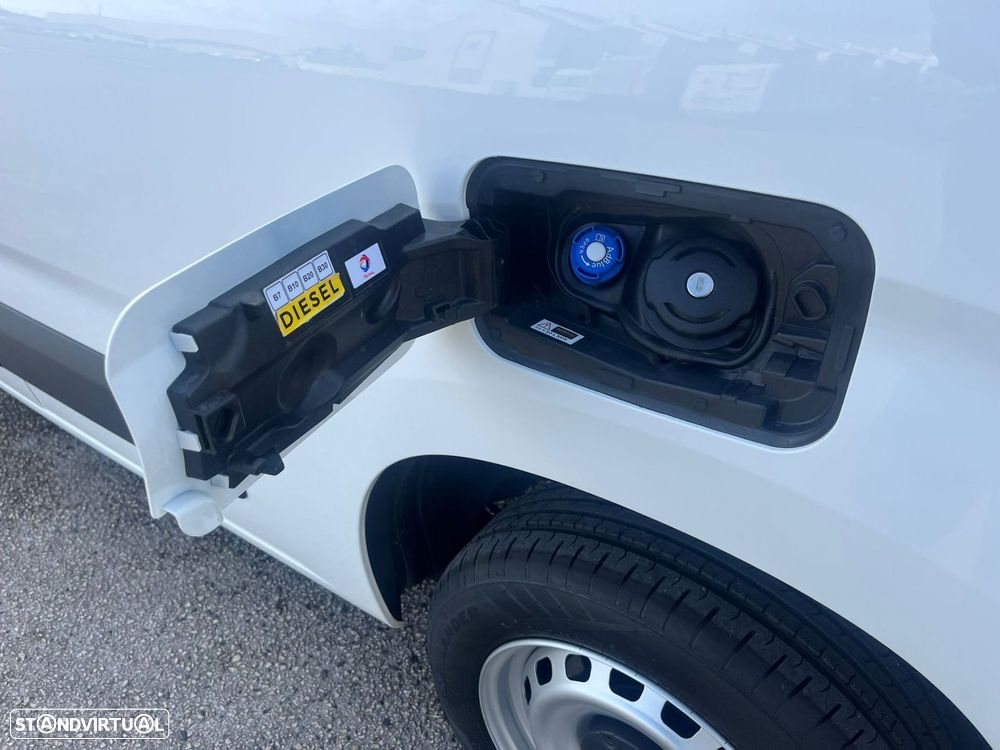 Opel Combo 1.5 102cv 3 LUGARES - LONGA - AC - IVA DEDUTÍVEL - 18
