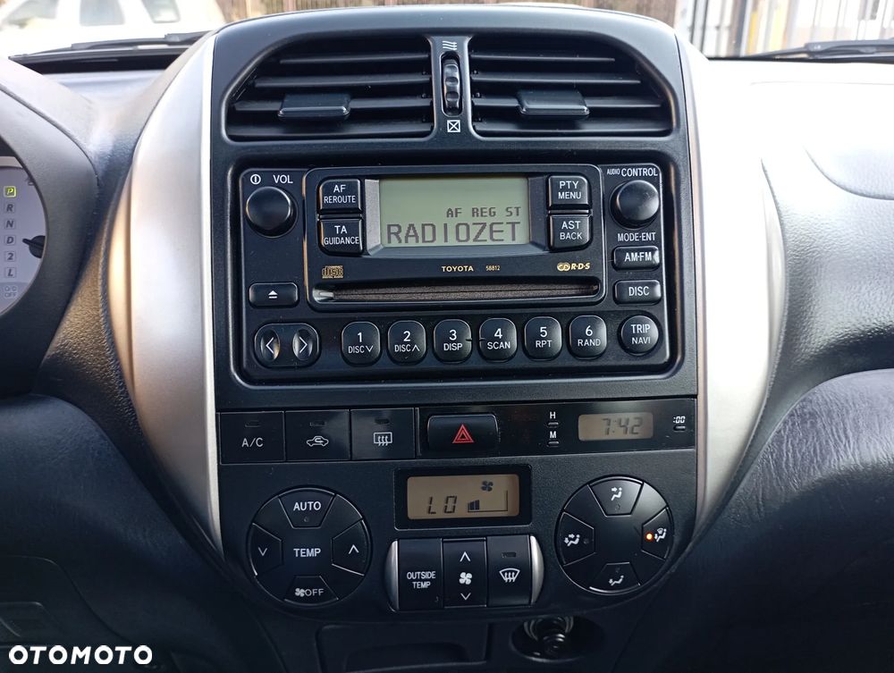 Toyota RAV4 2.0 VVT-i 4x4 - 16