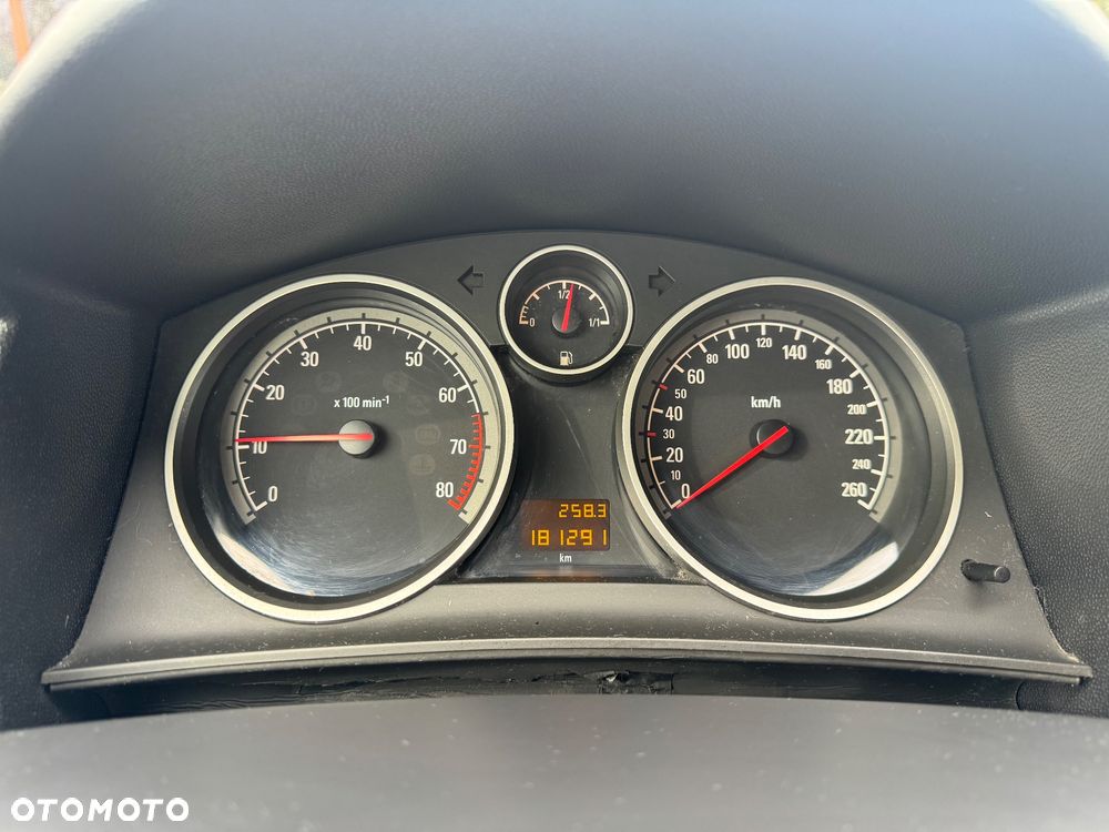 Opel Astra 1.4 Essentia - 17