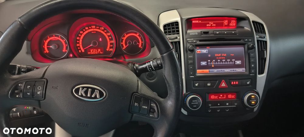 Kia Ceed 1.6 L - 9