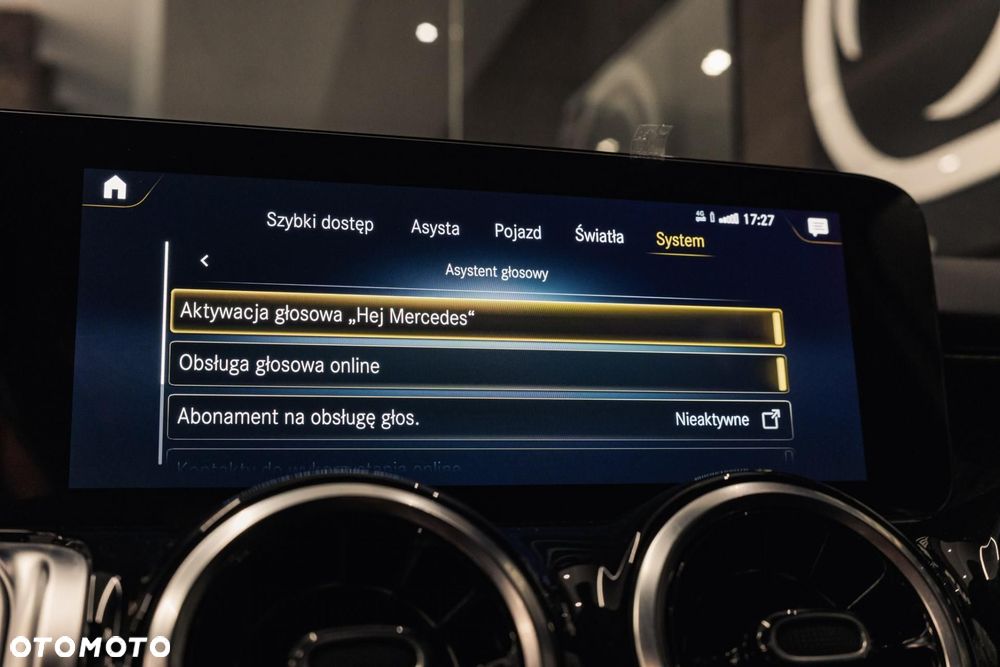 Mercedes-Benz GLB 200 4-Matic AMG Line 8G-DCT - 23