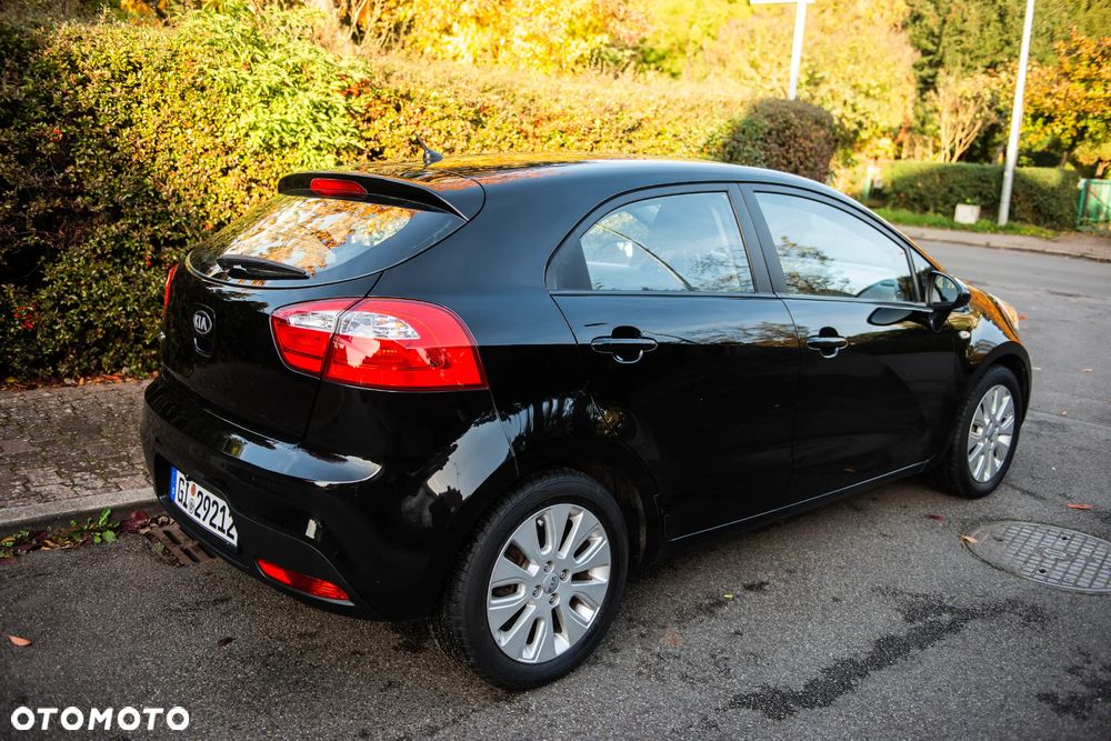Kia Rio 1.4 Business Line Plus - 5
