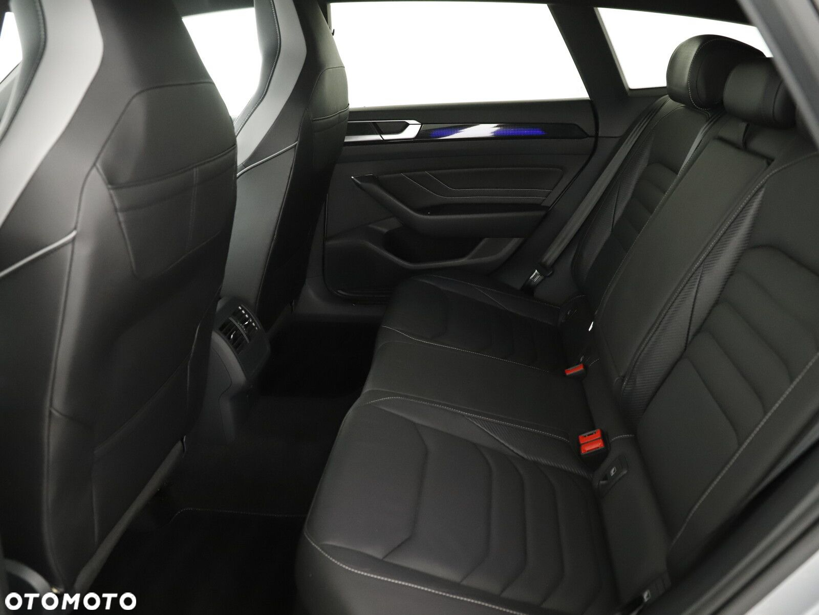 Volkswagen Arteon 2.0 TDI 4Motion R-Line DSG - 12