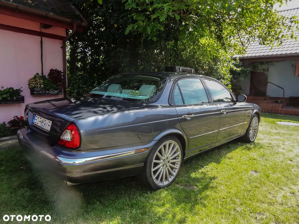 Jaguar XJ XJ8 4.2 Executive - 3