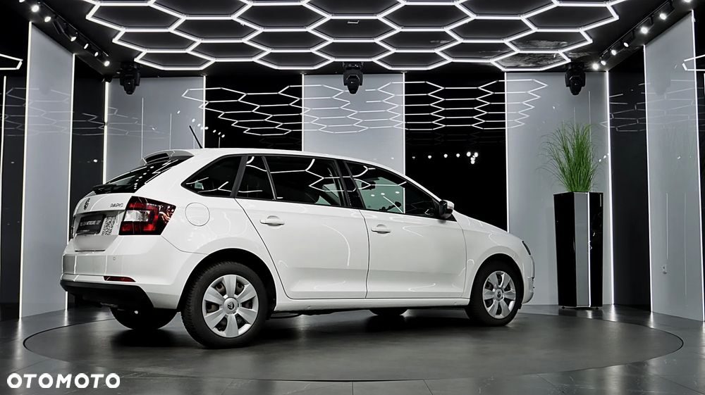 Skoda RAPID 1.0 TSI Active - 10