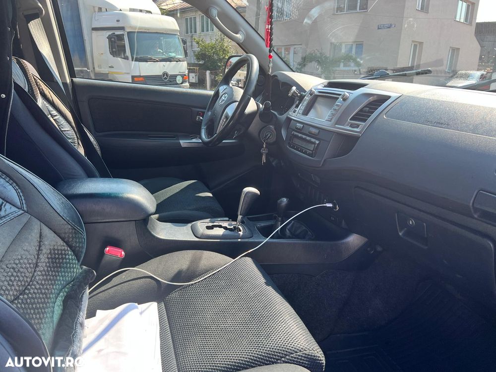 TOYOTA Hilux 2016 — imagine 2