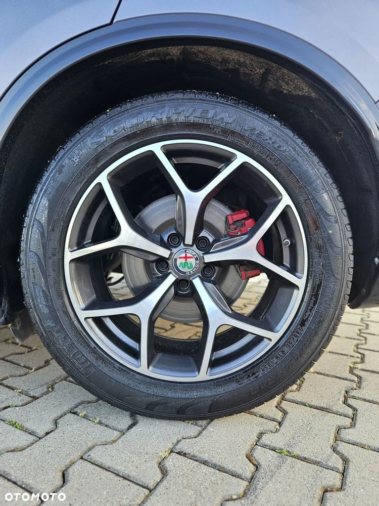 Alfa Romeo Stelvio 2.0 Turbo TI Q4 - 16