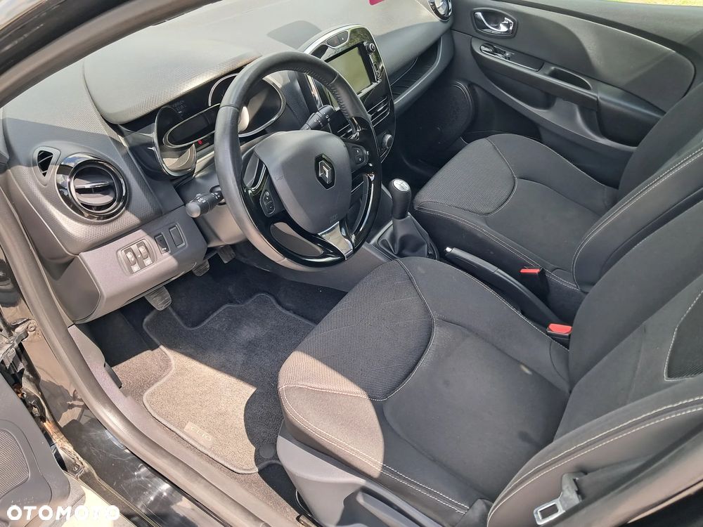 Renault Clio 1.2 16V 75 Business - 12