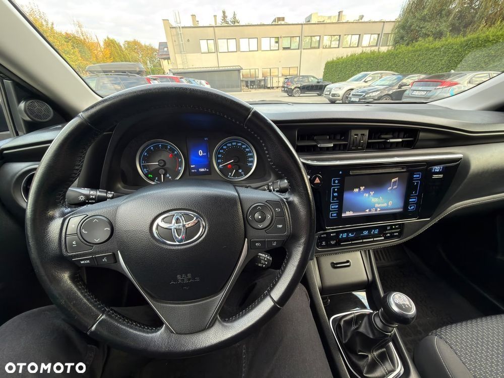 Toyota Corolla - 15