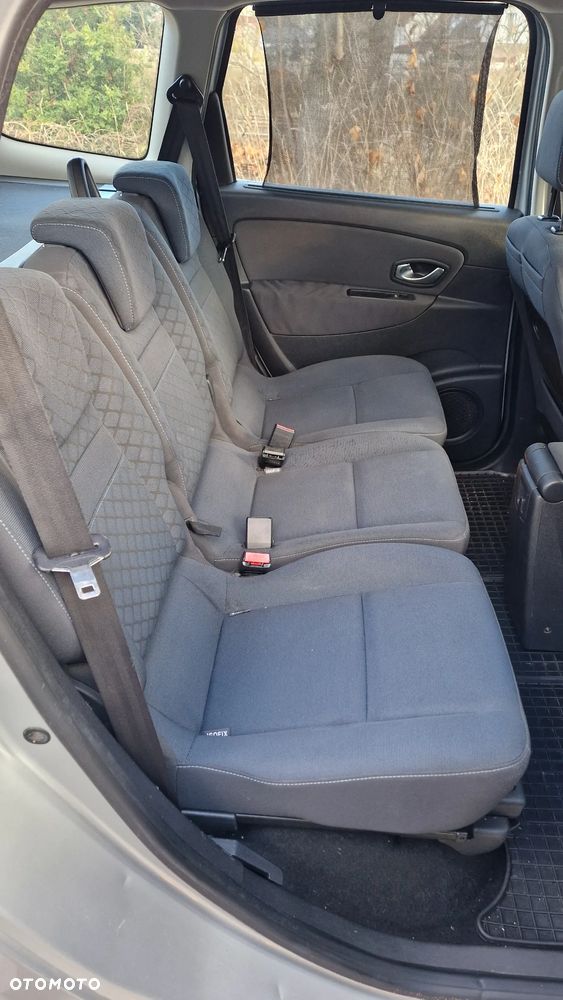 Renault Grand Scenic dCi 110 Paris - 16