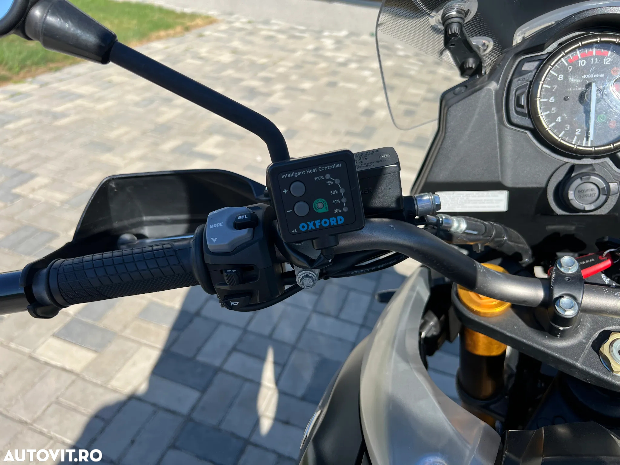 Suzuki DL 1000 V-Strom - 13