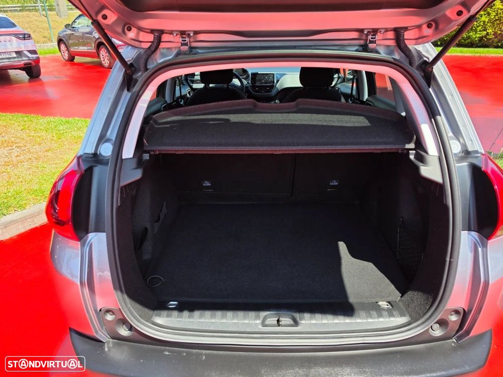 Peugeot 2008 1.2 PureTech Signature - 6