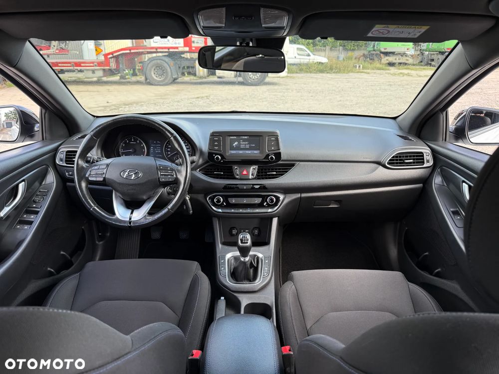 Hyundai i30 1.4 Passion - 2
