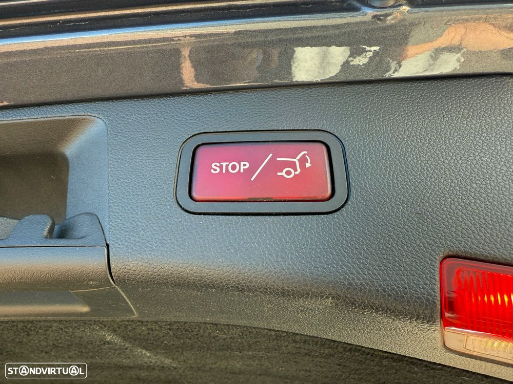 Mercedes-Benz E 200 - 35