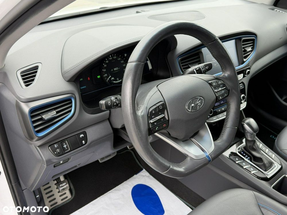 Hyundai IONIQ - 21